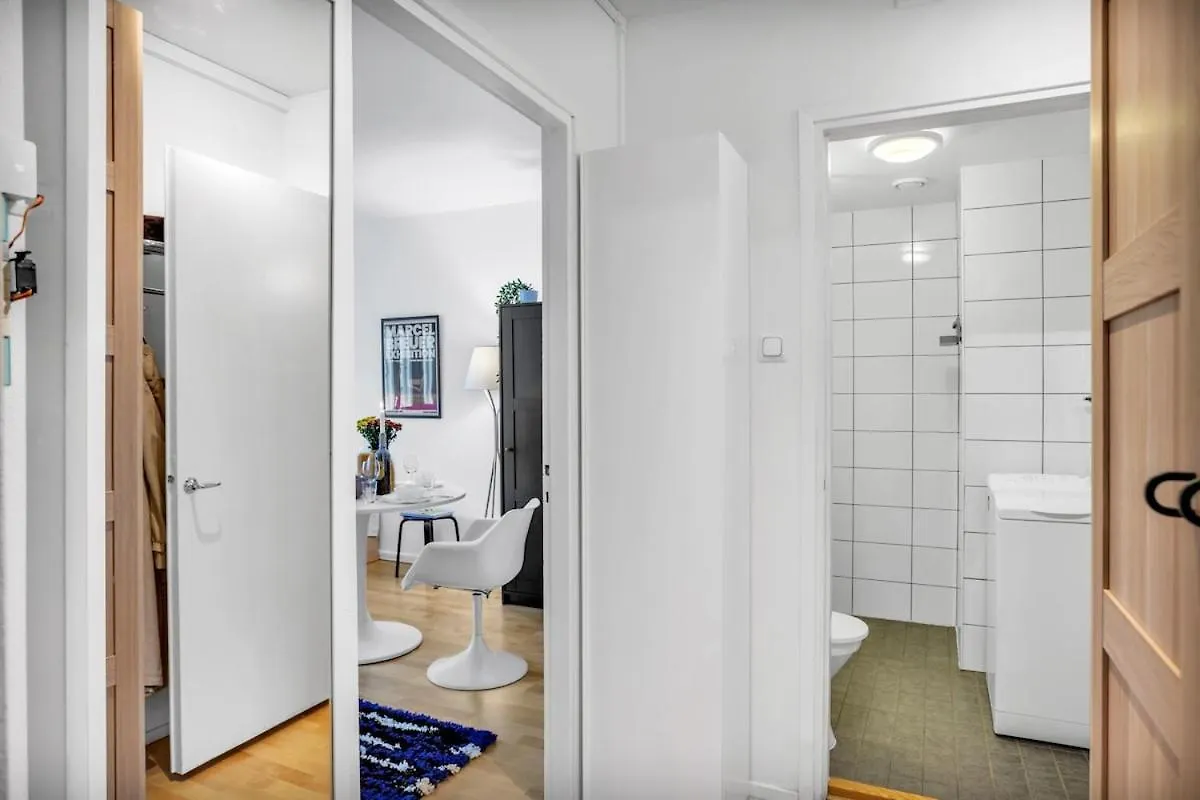 Design District W King Bed, Netflix, Tram And Bus Nearby Apartment Helsinki 0*,  Finland