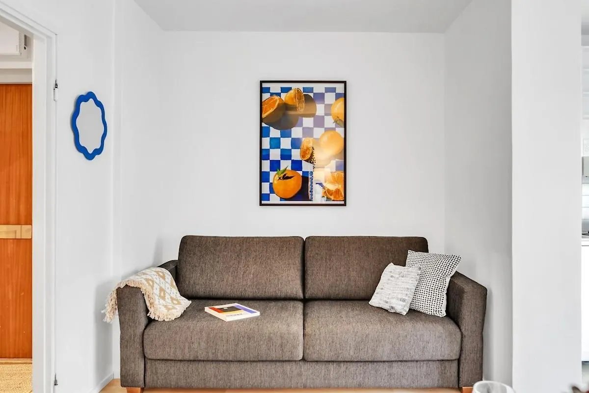 Design District W King Bed, Netflix, Tram And Bus Nearby Apartment Helsinki