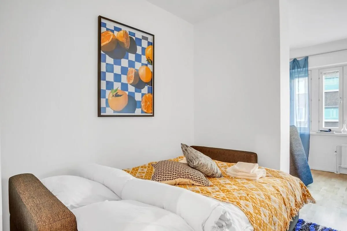 Design District W King Bed, Netflix, Tram And Bus Nearby Apartment Helsinki