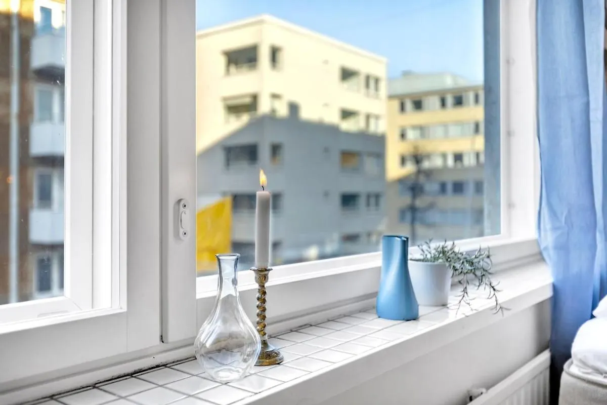 Design District W King Bed, Netflix, Tram And Bus Nearby Apartment Helsinki